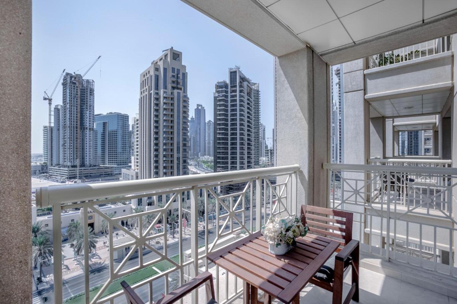 Luxury 1 Bedroom Burj Khalifa Downtown Dubai