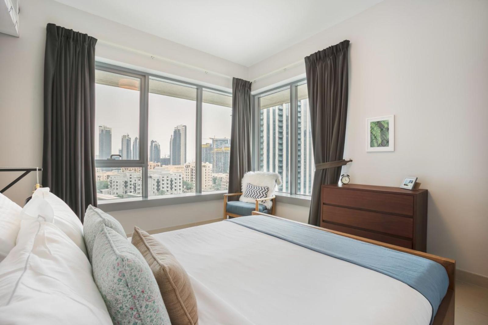 Luxury 1 Bedroom Burj Khalifa Downtown *